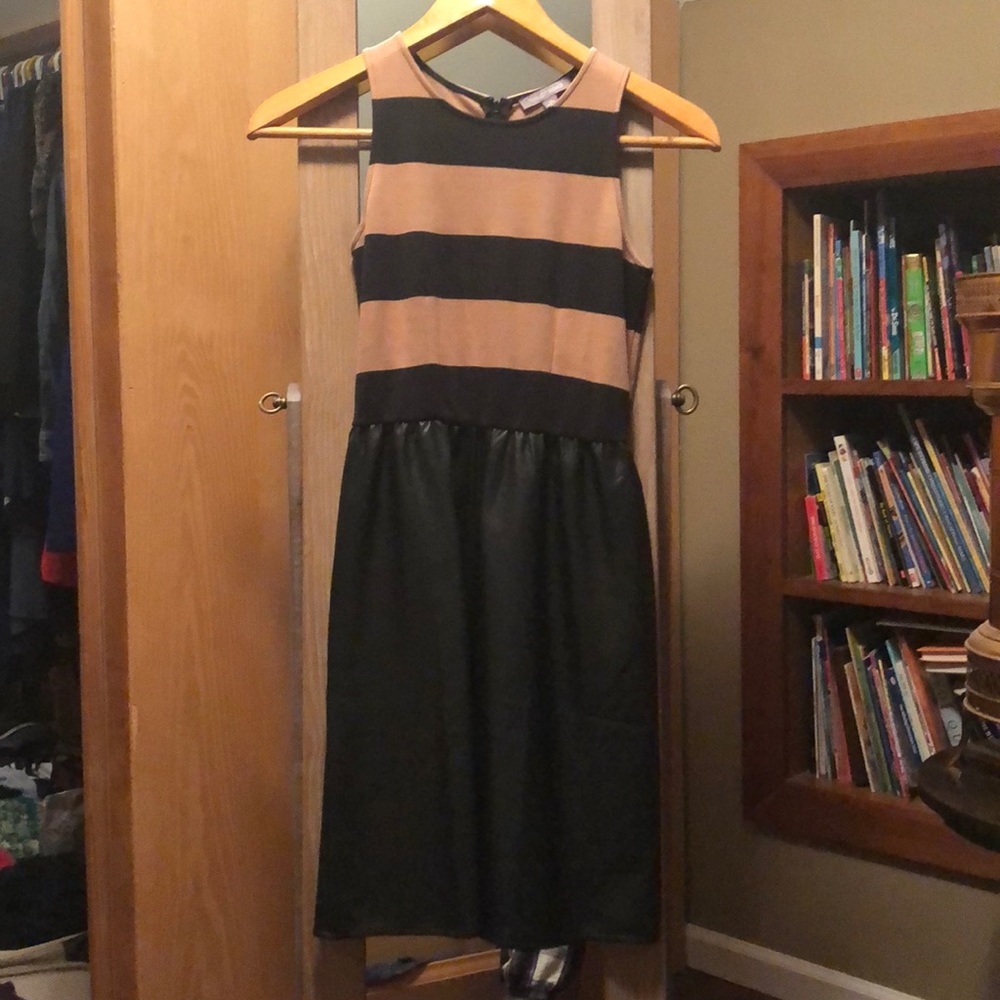 Tinley Road sleeveless dress.